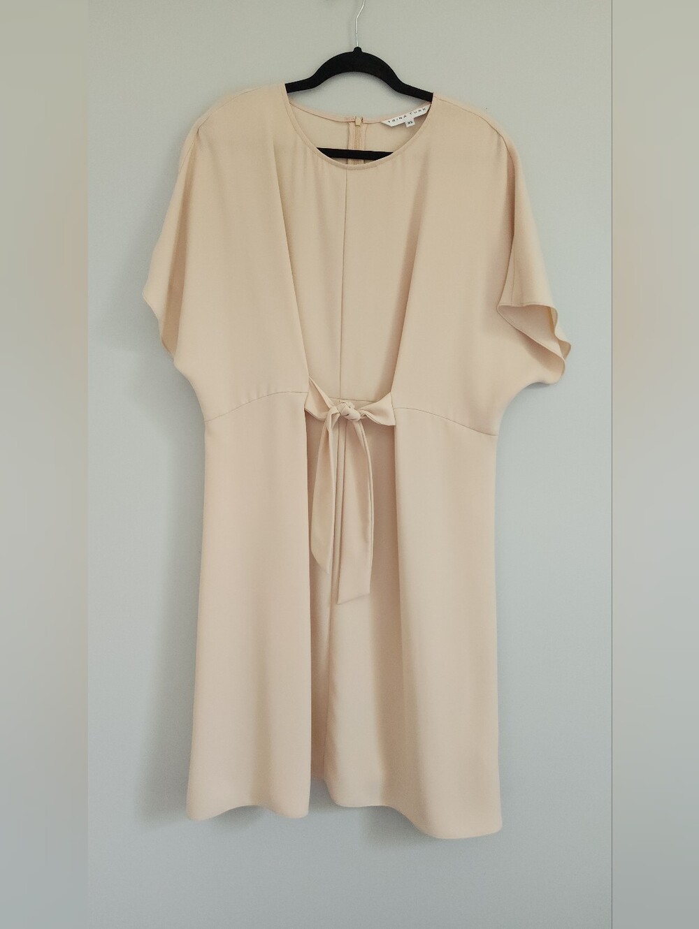 Trina Turk Cream Tie-Front Shift Dress